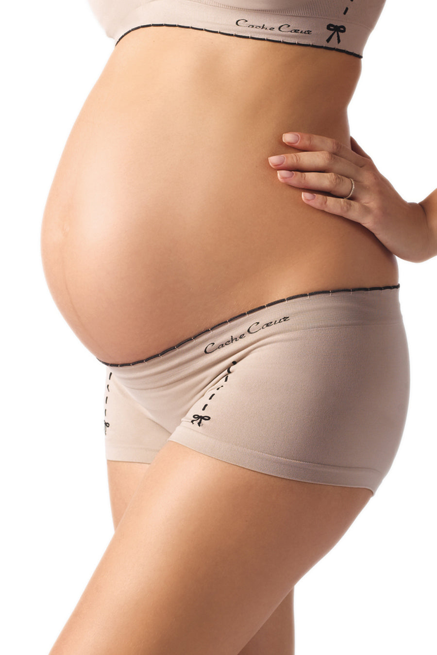 Cache Coeur Seamless Maternity Shorts Illusion - Beige - source image 21245