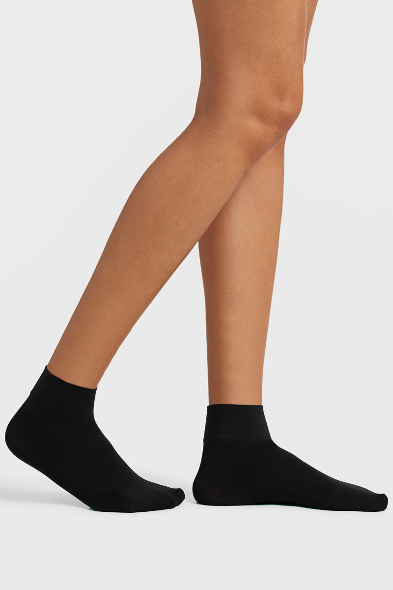 Commando Ultimate Opaque Ankle Socks - Black - source image 70316
