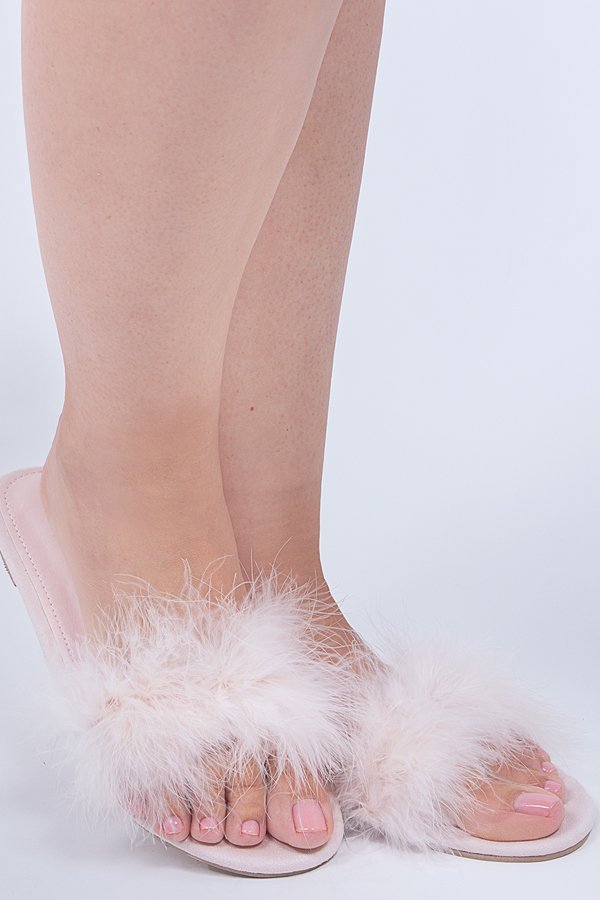 Rya Collection Feather Slipper